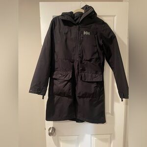 This modular coat has become a favorite because it adapts to your every need!